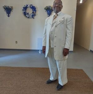 Meet your Posher, Okeith